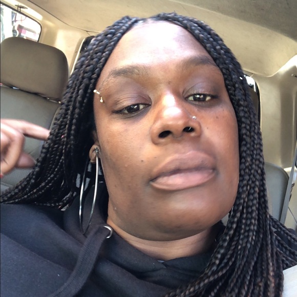 Meet your Posher, Peachy - Picture 1 of 3